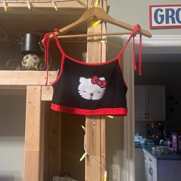Hello kitty cropped tank - Picture 4 of 4
